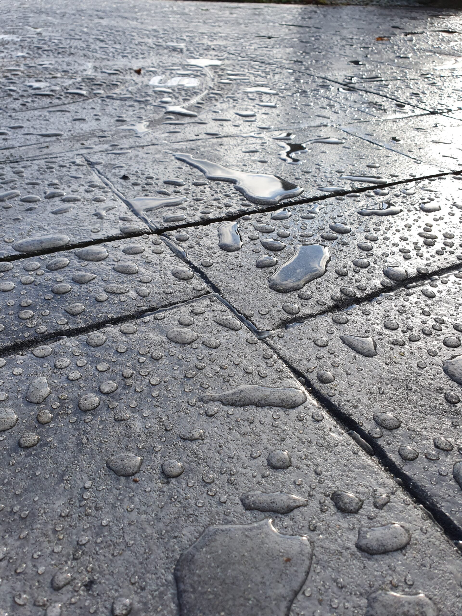 Vandafvisende fliser efter professionel fliseimprægnering