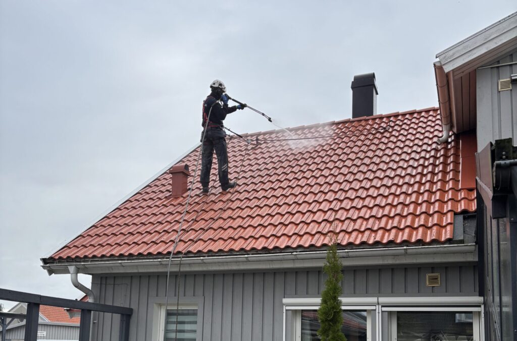 Rensning af betontegl