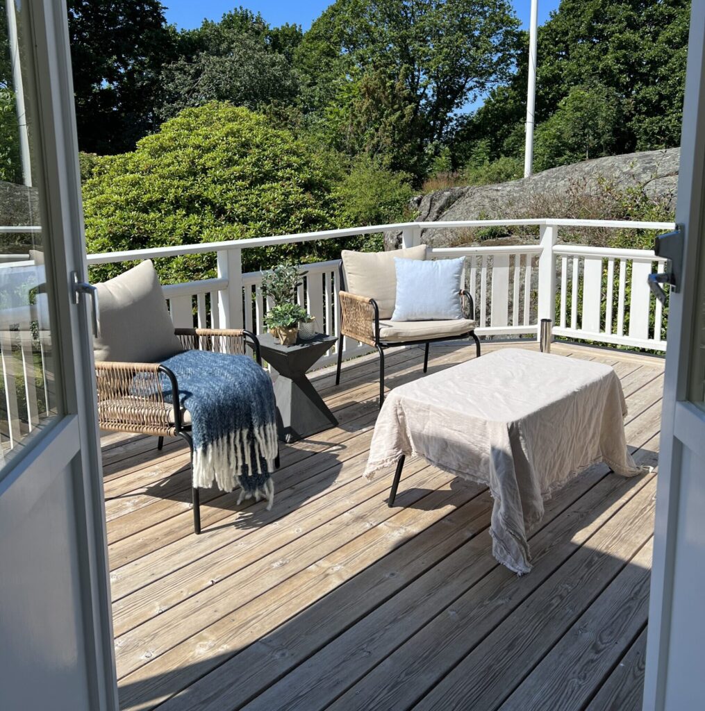 Flot og pæn træterrasse efter professionel behandling.