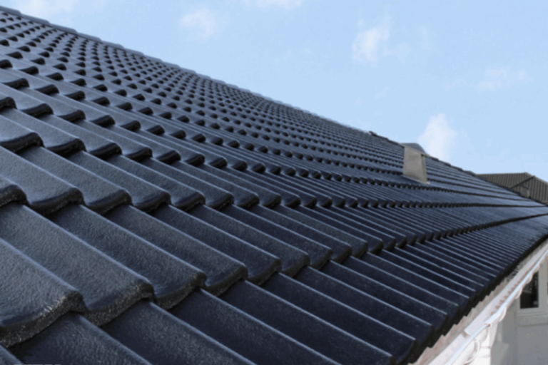 Nymalet tag i sort 901 maling fra Nowocoat og udført af Nanostone