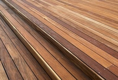 rens af træterrasse